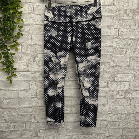 LULULEMON capri leggings‎ women’s size 4 polka dot black and white - Picture 1 of 6